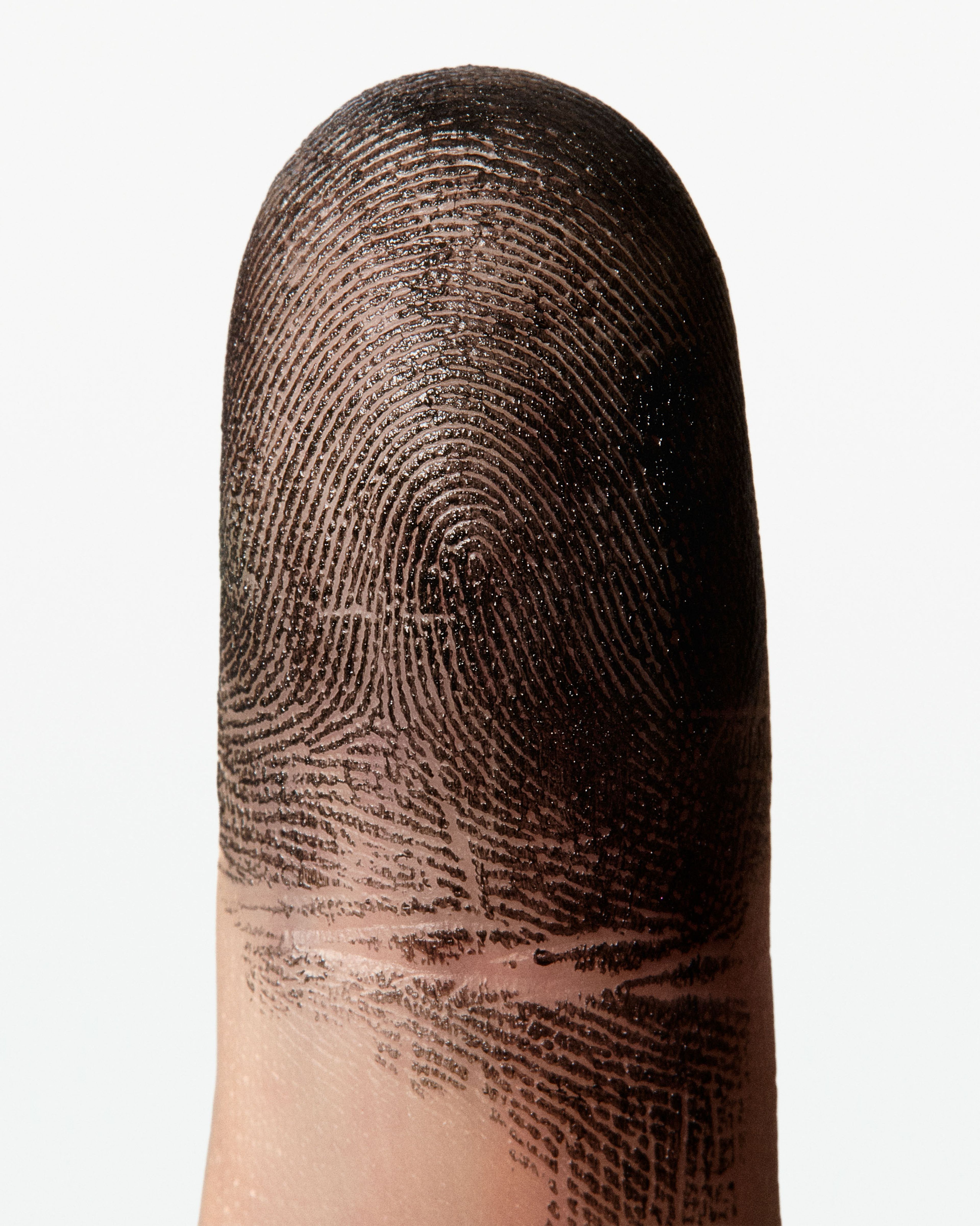 Eye Pen BLK formula on a finger