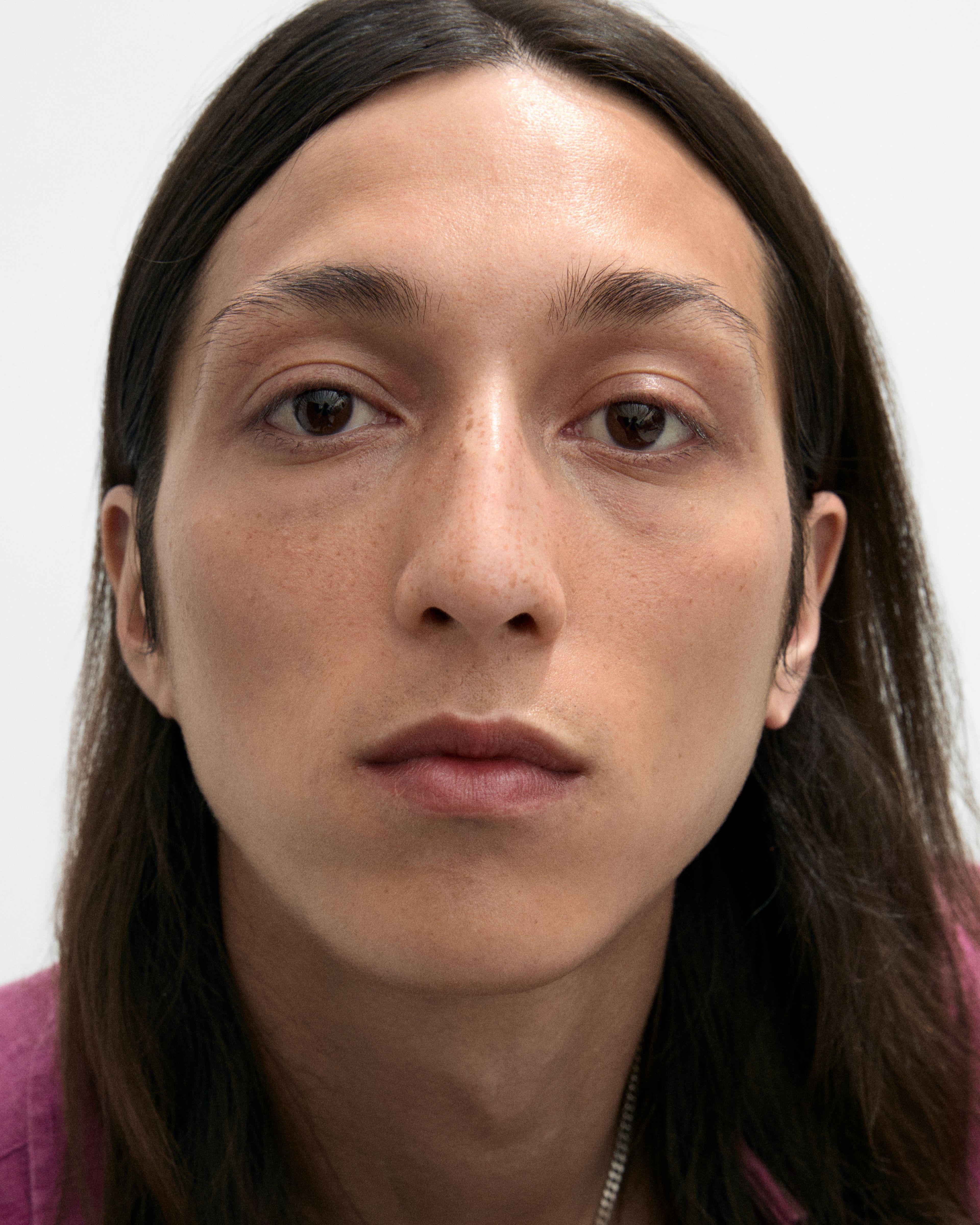 Man wearing face contour