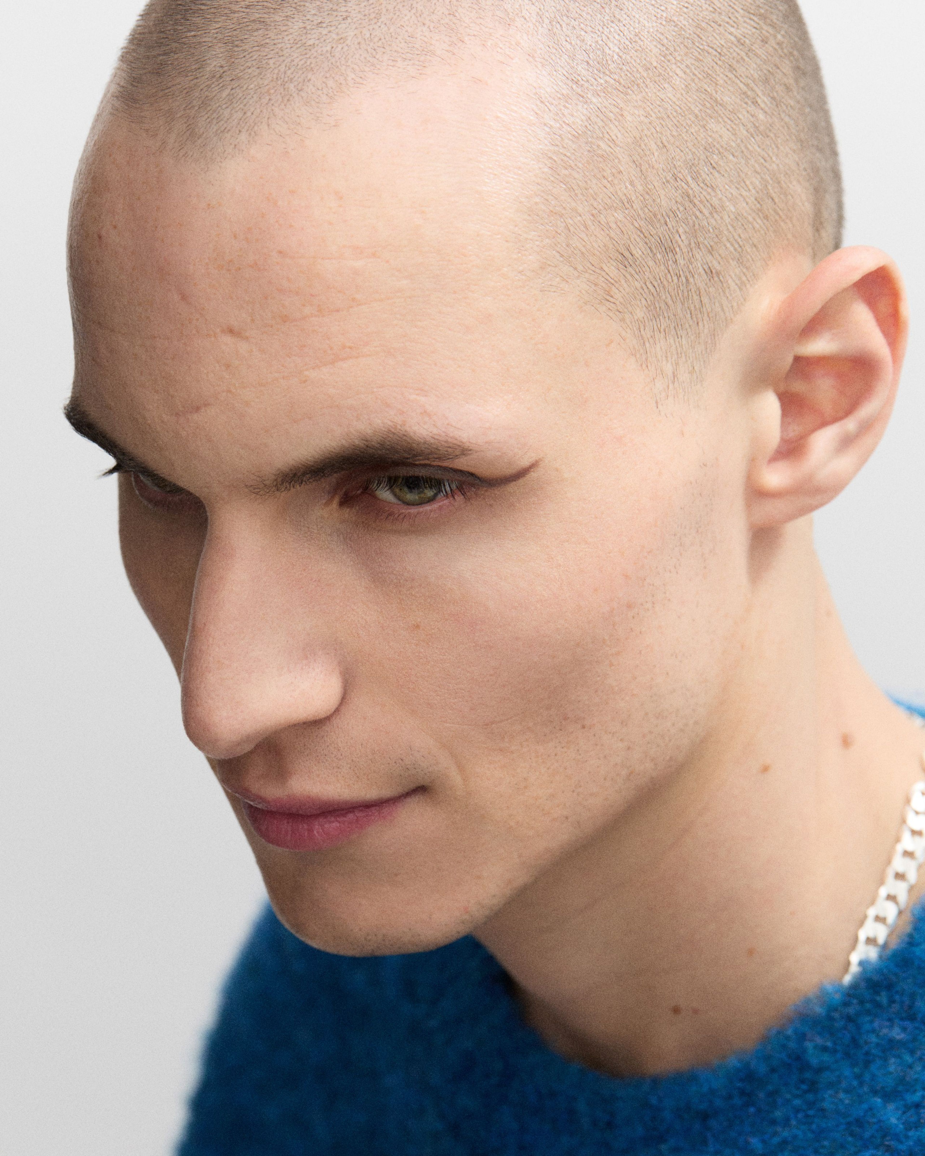 Man looking with Eye Pen Smokescreen applied